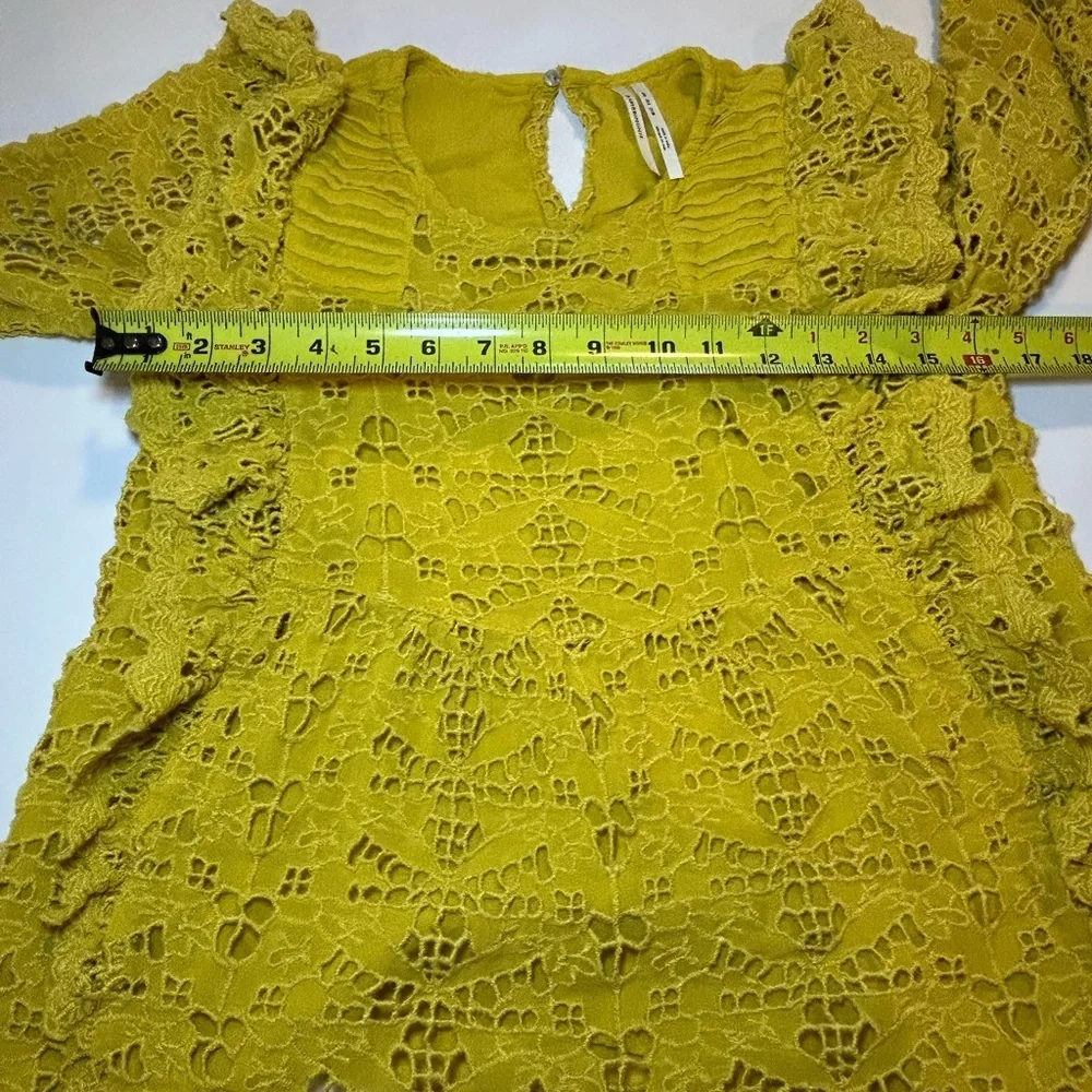Anthropologie clementine Ruffled eyelet Blouse in vibrant mustard yellow size 4